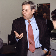 Carlos Alzugaray，2000-2001 Weissberg椅子