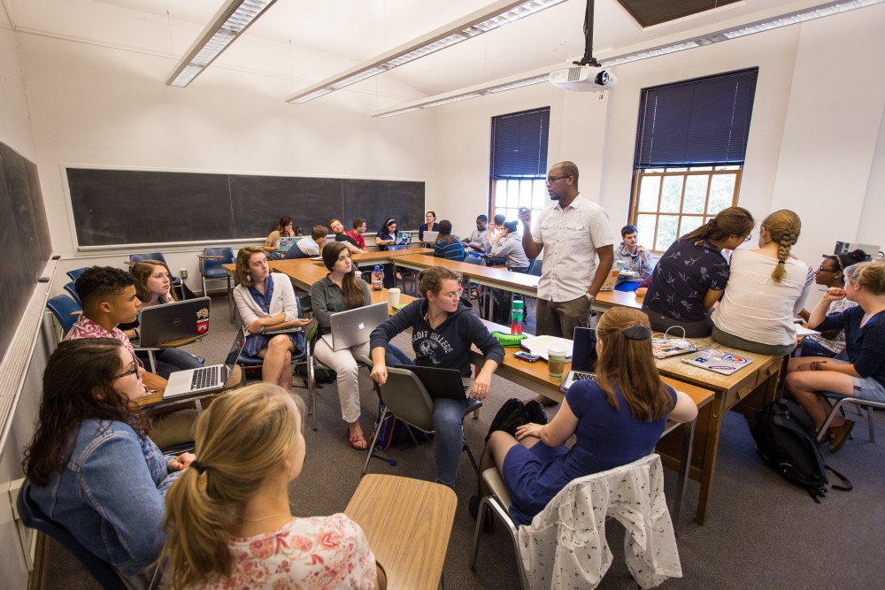 Professor of Political Science Ron Watson teaches class in Morse-Ingersoll Hall.