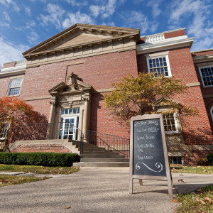 贝洛伊特学院校园里的赖特艺术博物馆。