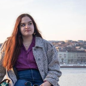 Lauren Woolf’21有机会在国外的一个学期参观布达佩斯的博物馆和画廊。