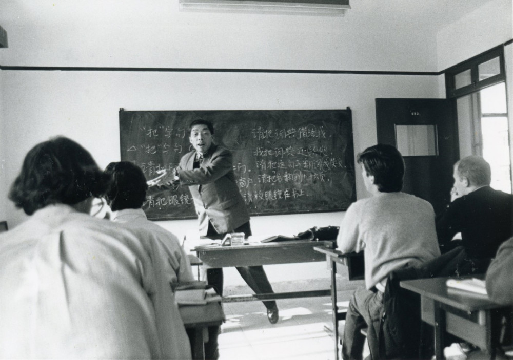 Beloit学生上海复旦大学上课。