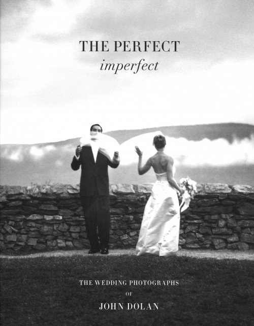 《完美的不完美:约翰·多兰的婚礼照片》的封面?82年约翰·多兰吗?。