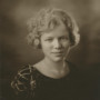 洛琳·尼德克的照片，在贝洛伊特学院年鉴上。