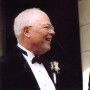 68年的唐·德夫林(左)将他的一生奉献给了公共服务。在这张未注明日期的照片中，他和他的叔叔，政府荣誉教授华纳·米尔斯一起，他影响了唐和许多其他贝卢人。