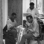 学生活动家接管中学，1969年将其转变为黑色文化中心。