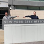 将与纽约市紧急管理人员建立布朗'17，与FEMA的Patrick Cornbill'88进行Beloit连接，同时保持他们在纽约市紧急运营中心的社交距离。两者都帮助协调联邦和地方对Covid-19流行病的反应。